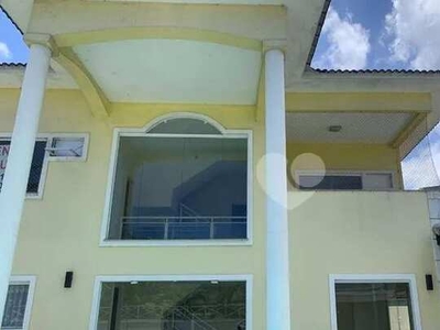 CASA TRIPLEX, 4 SUITES COM PISCINA , SAUNA, CHURRASQUEIRA - VARGEM PEQUENA - RJ