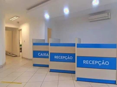 Loja grande (345m²) na Av Assis Brasil