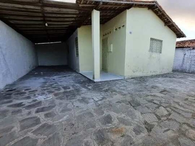 Alugo casa em Mangabeira