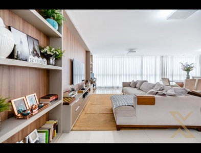 Apartamento no Bairro Vorstadt em Blumenau com 3 Dormitórios (3 suítes) e 188.94 m²