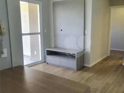 Apartamento para aluguel possui 51 metros quadrados com 1 quarto