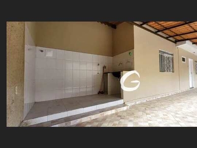 Casa com 2 dormitórios para alugar, 200 m² por R$ 3.080,00/mês - Sagrada Família - Belo Ho