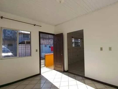 Casa com 2 dormitórios para alugar, 80 m² por R$ 2.100/mês - São João - Itajaí/SC