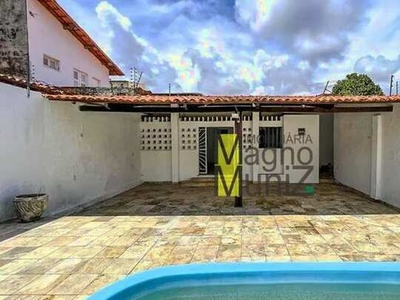 Casa com 2 suítes à venda, 211 m² por R$ 450.000 - Edson Queiroz - Fortaleza/CE