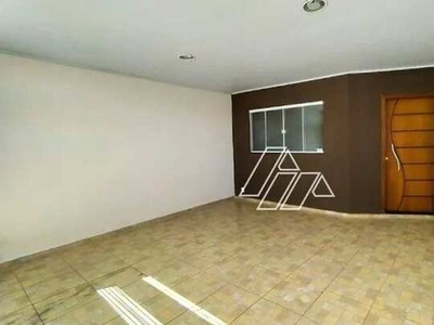Casa com 3 dormitórios para alugar por R$ 1.895,00/mês - Jardim Portal do Sol - Marília/SP