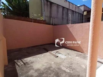 Casa com 3 quartos para alugar, 148 m² por R$ 1.801/mês - Messejana - Fortaleza/CE