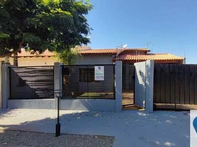 Casa com piscina para locação Zona Leste de londrina