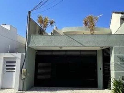 Casa em Cabo Frio com 03 suítes bairro novo Portinho