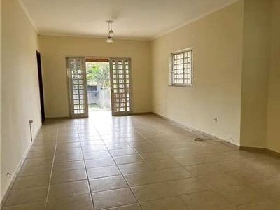 Casa para alugar em Atibaia na Vila Giglio por R$ 4.200,00 com 3 dormitórios sendo 1 suite