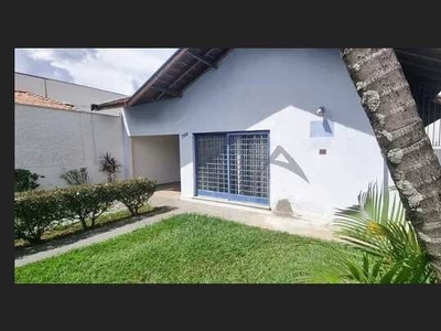 Casa para alugar em Jardim Santana de 144.00m² com 3 Quartos e 6 Garagens