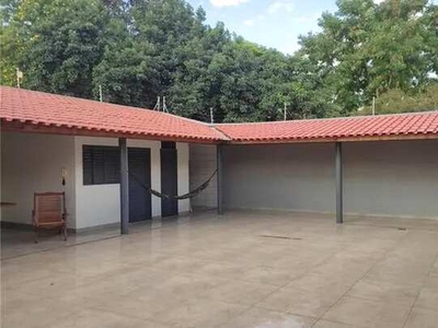 Casa para alugar em Ribeirânia de 287.00m² com 4 Quartos e 6 Garagens