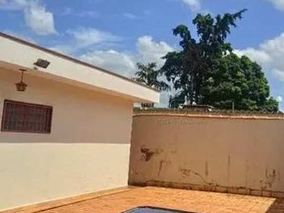 Casa para alugar em Ribeirânia de 437.00m² com 4 Quartos, 1 Suite e 4 Garagens