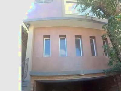 Casa para alugar em Vila Alpina de 201.00m² com 3 Quartos, 2 Suites e 4 Garagens