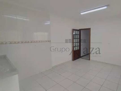 Casa para aluguel com 125 metros quadrados com 3 quartos