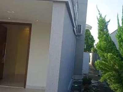 Casa para aluguel e venda com 300m² e 4 suítes em Parnamirim