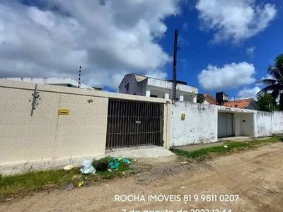 Casa para aluguel possui 148 metros quadrados com 4 quartos