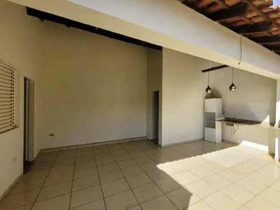 Casa para aluguel possui 202 m2 com 05 quartos no Bairro Cidade Jardim - Uberlândia - MG