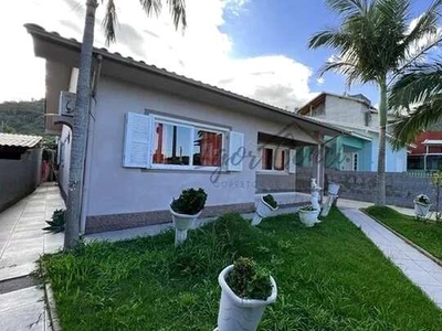 Casa para Locação em Imbituba, Vila Santo Antonio, 2 dormitórios, 2 banheiros, 1 vaga