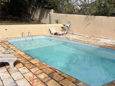 Casa terrena para locação em Atibaia com 2 dormitórios sendo 1 suite, piscina por R$ 3.700