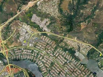 Excelente: Ampla casa para alugar situada na MI03 do setor de mansões do Lago Norte