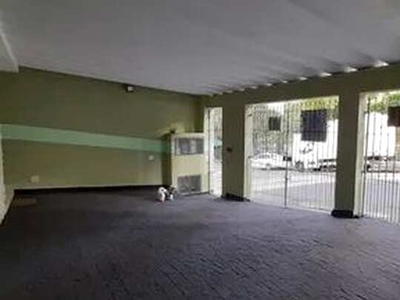 Sobrado 232m² 4 quartos sendo 3 suítes 2 vagas cobertas todo reformado