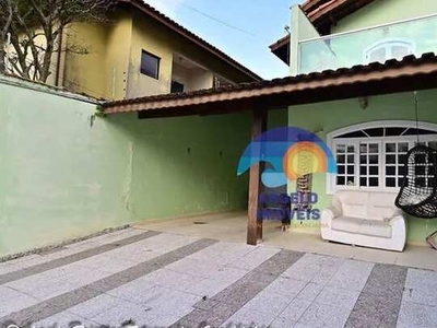 Sobrado com 3 dormitórios para alugar, 130 m² por R$ 2.400,00/mês - Centro - Peruíbe/SP