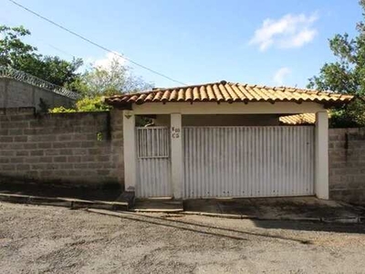 Vendo casa localizada no condomínio Mansões Braúna, no Jardim Botânico-DF