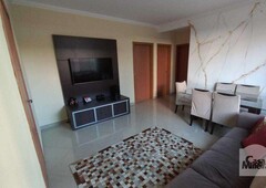 Apartamento com 2 quartos à venda no bairro Diamante, 60m²