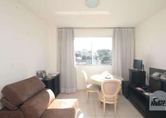 Apartamento com 3 quartos à venda no bairro Heliópolis, 60m²