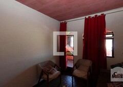Casa com 2 quartos à venda no bairro Jardim Riacho das Pedras, 360m²