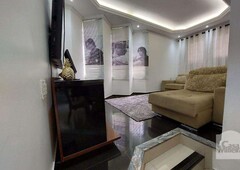 Casa com 4 quartos à venda no bairro Glória, 346m²