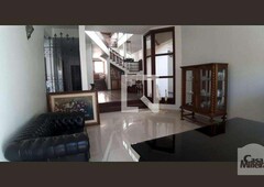 Casa com 4 quartos à venda no bairro Mangabeiras, 360m²