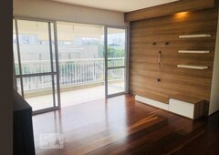 APARTAMENTO no 1º andar com 1 dormitório e 2 garagens