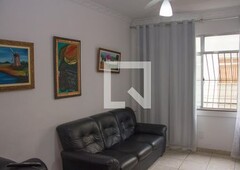 APARTAMENTO no 2º andar com 3 dormitórios e 1 garagem