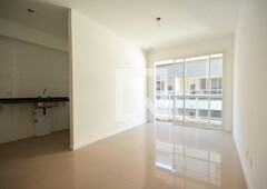 APARTAMENTO no 6º andar com 3 dormitórios e 1 garagem