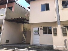 Casa à venda no bairro Baraúna em Feira de Santana