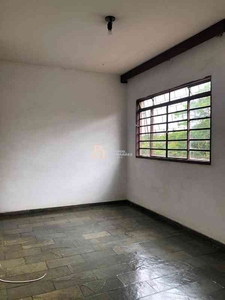 Apartamento com 3 quartos para alugar no bairro Serrano, 90m²