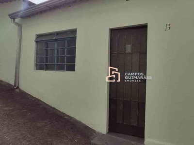 Casa com 1 quarto para alugar no bairro Ressaca, 30m²