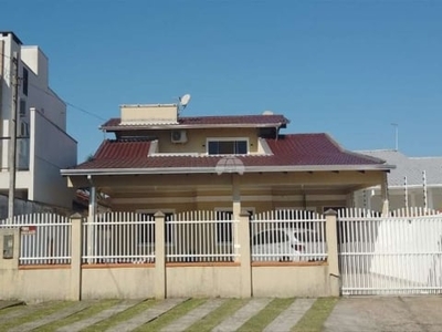 Casa com 4 quartos à venda na avenida patriarca, 959, piçarras, guaratuba, 200 m2 por r$ 850.000