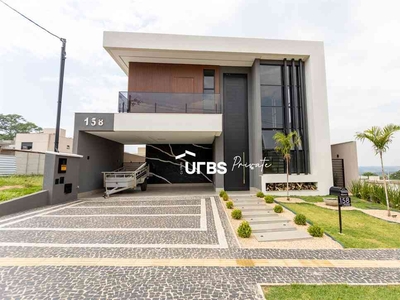 Casa com 4 quartos à venda no bairro Jardins Bolonha, 300m²