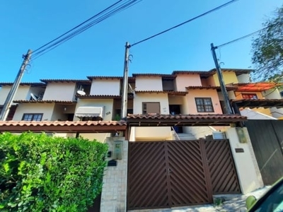 Excelente casa duplex para venda ou para locação no bairro de praça seca!