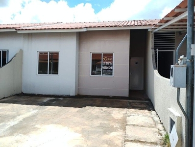 Linda casa em Condominio Fechado