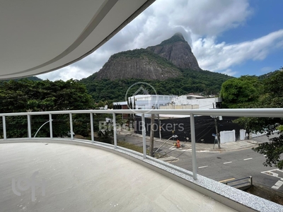 Apartamento à venda em Barra da Tijuca com 244 m², 2 quartos, 1 suíte, 2 vagas