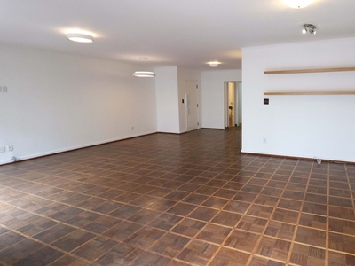 Apartamento à venda em Itaim Bibi com 187 m², 3 quartos, 1 suíte, 2 vagas