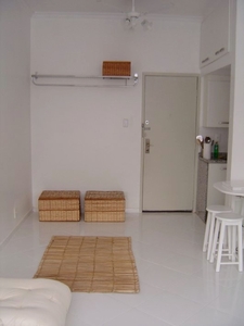 Apartamento à venda em Laranjeiras com 30 m², 1 quarto