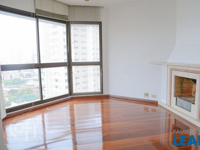 Apartamento à venda em Perdizes com 215 m², 4 quartos, 4 suítes, 3 vagas