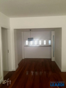 Apartamento à venda em Pinheiros com 110 m², 3 quartos, 1 suíte, 1 vaga