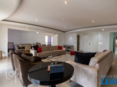 Apartamento à venda em Santa Cecília com 318 m², 3 quartos, 3 suítes, 5 vagas