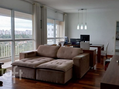 Apartamento à venda em Santo Amaro com 148 m², 3 quartos, 3 suítes, 3 vagas