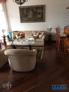 Apartamento à venda em Santo Amaro com 300 m², 5 quartos, 4 suítes, 4 vagas